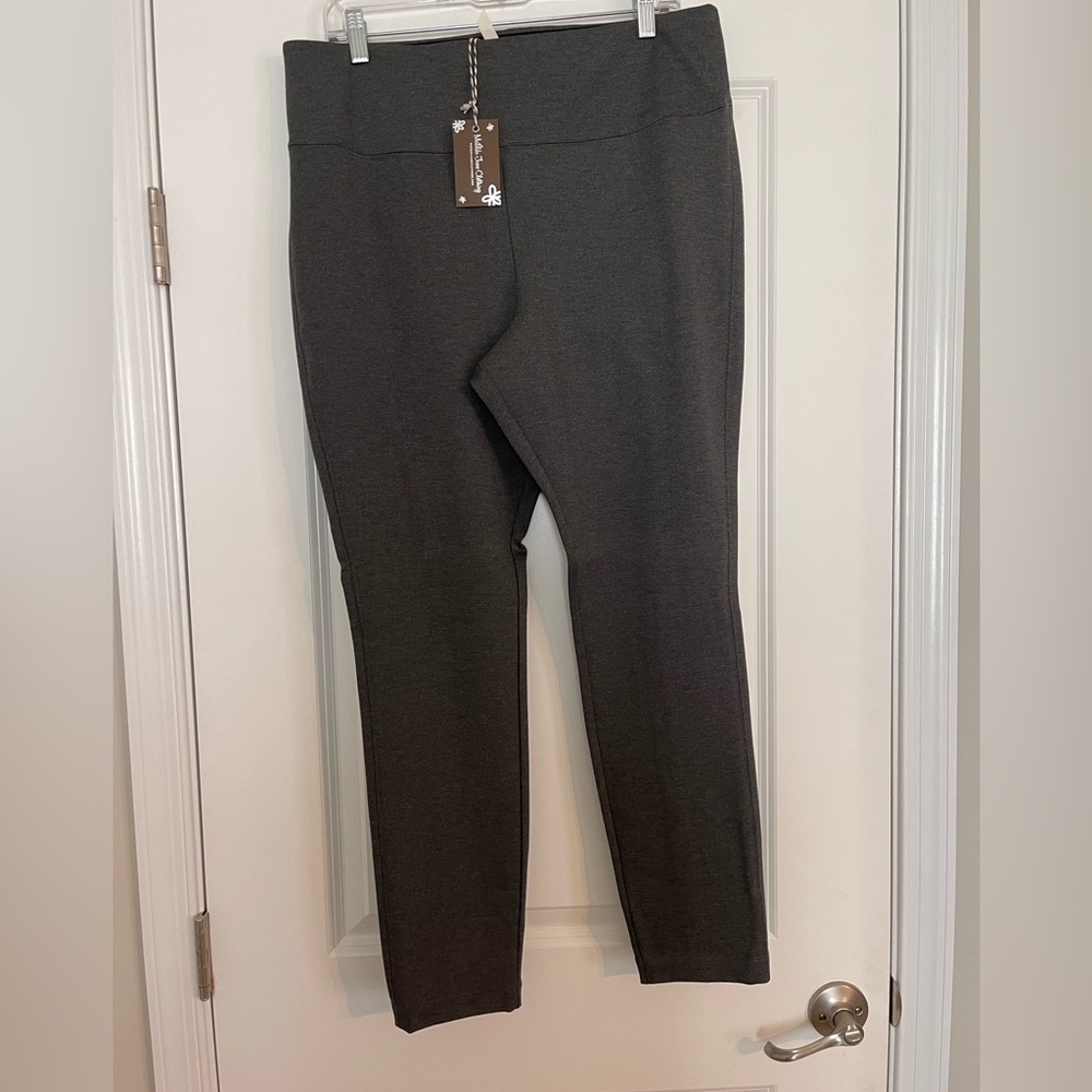 Matilda Jane womens grey pointe pants size xl. NWT